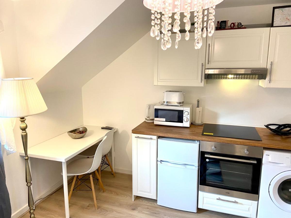 London Studio Self Contained, Newly Furbished Eksteriør billede