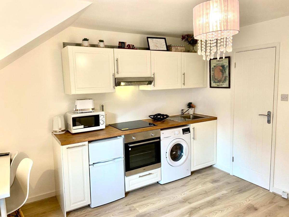 London Studio Self Contained, Newly Furbished Eksteriør billede
